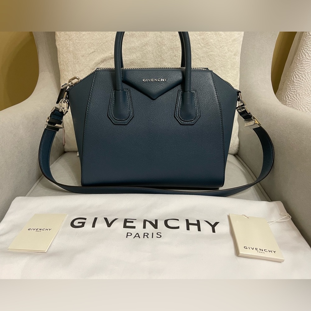 Givenchy Small Antigona Bag - Authentic
